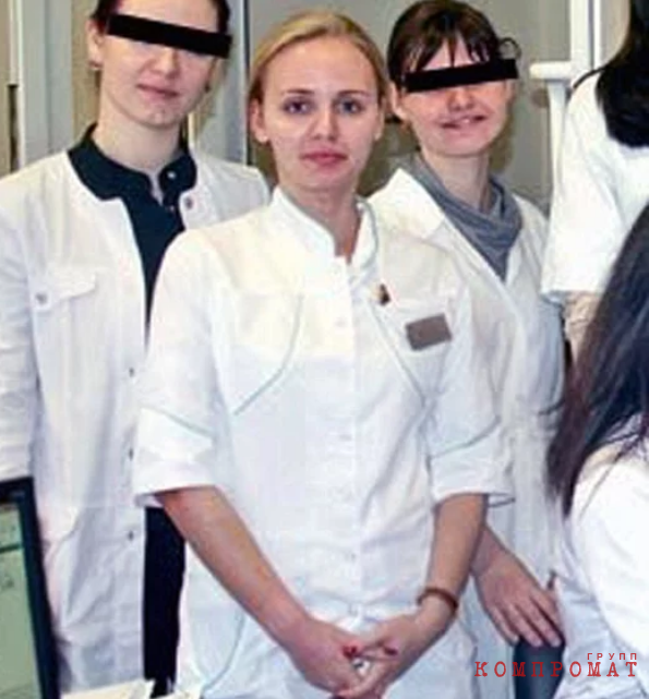 Аспирантка Мария Путина (по центру) в Эндокринологическом научном центре