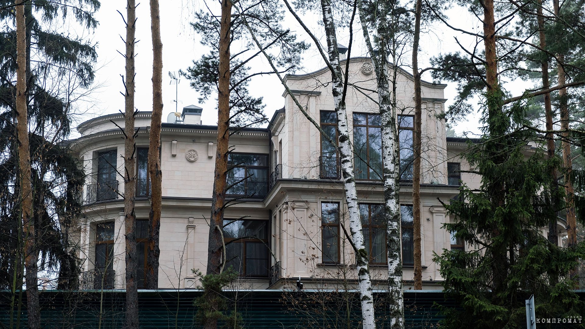 Алина Кабаева приобрела участок на Рублёвке. Стоимость недвижимости её семьи достигла 1,25 млрд рублей
