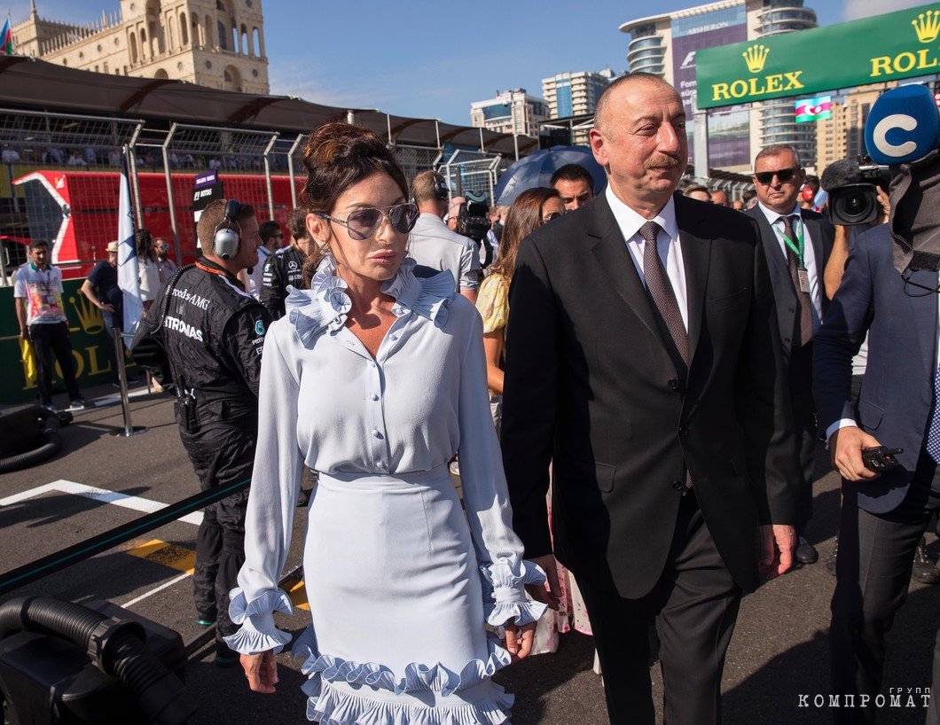 Ильхам Алиев с супругой и Первым вице-президентом Азербайджана Мехрибан Алиевой