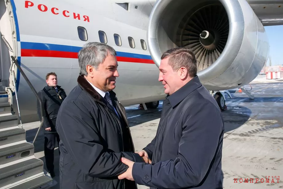 Оппоненты Вячеслава Володина (на фото слева) на федеральном уровне внимательно следят за ситуацией в регионе, управляемом Андреем Бочаровым (на фото справа).