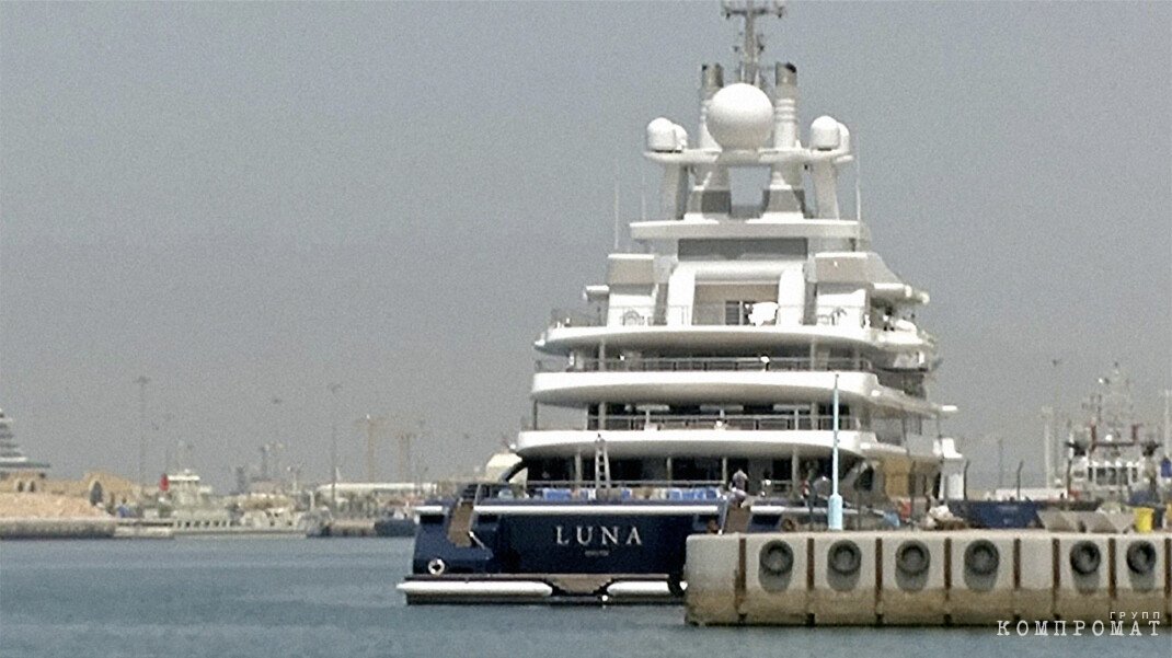 Бывшая жена российского миллиардера наняла экс-спецназовцев для штурма его яхты стоимостью $317 млн