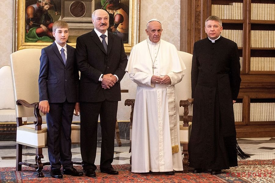 С папой римским Франциском