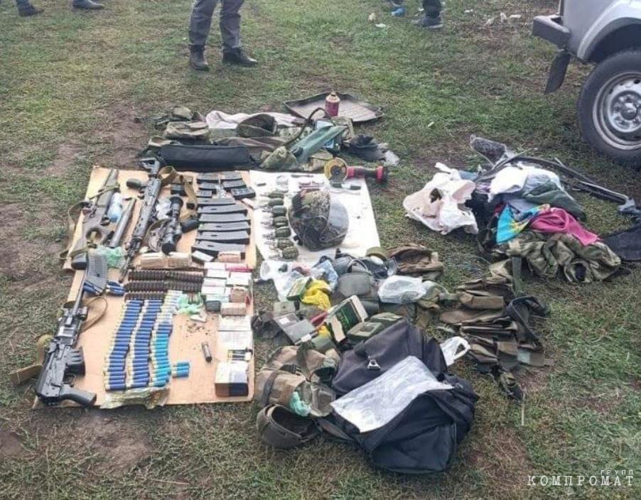 Оружие, боеприпасы и амуниция, обнаруженные в "Ниве" Виктора Мирского