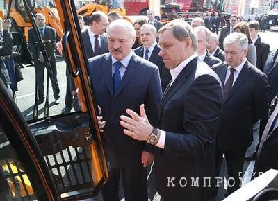 Александр Лукашенко (слева), Александр Шакутин (справа)