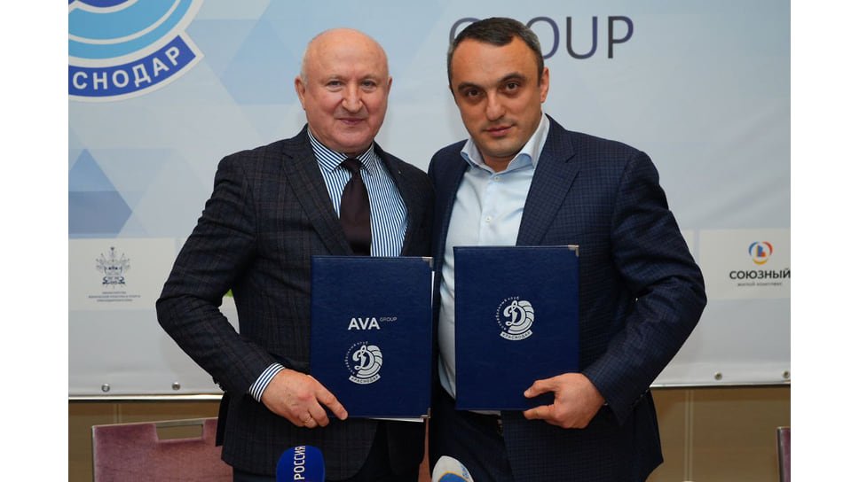 Ваган Арутюнян (справа)